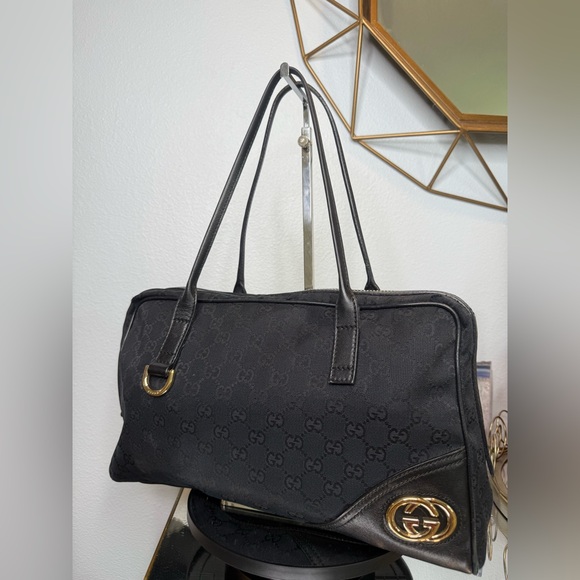 Gucci Black Canvas Shoulder Bag with GG Monogram - Picture 3 of 15